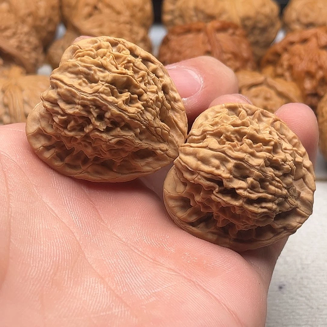 文玩核桃手把件亿核呜呜