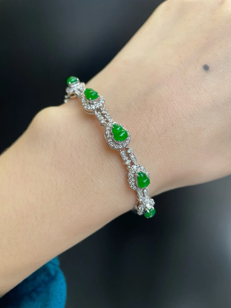 正阳满绿小葫芦很够看开口镯实心金翡翠手镯