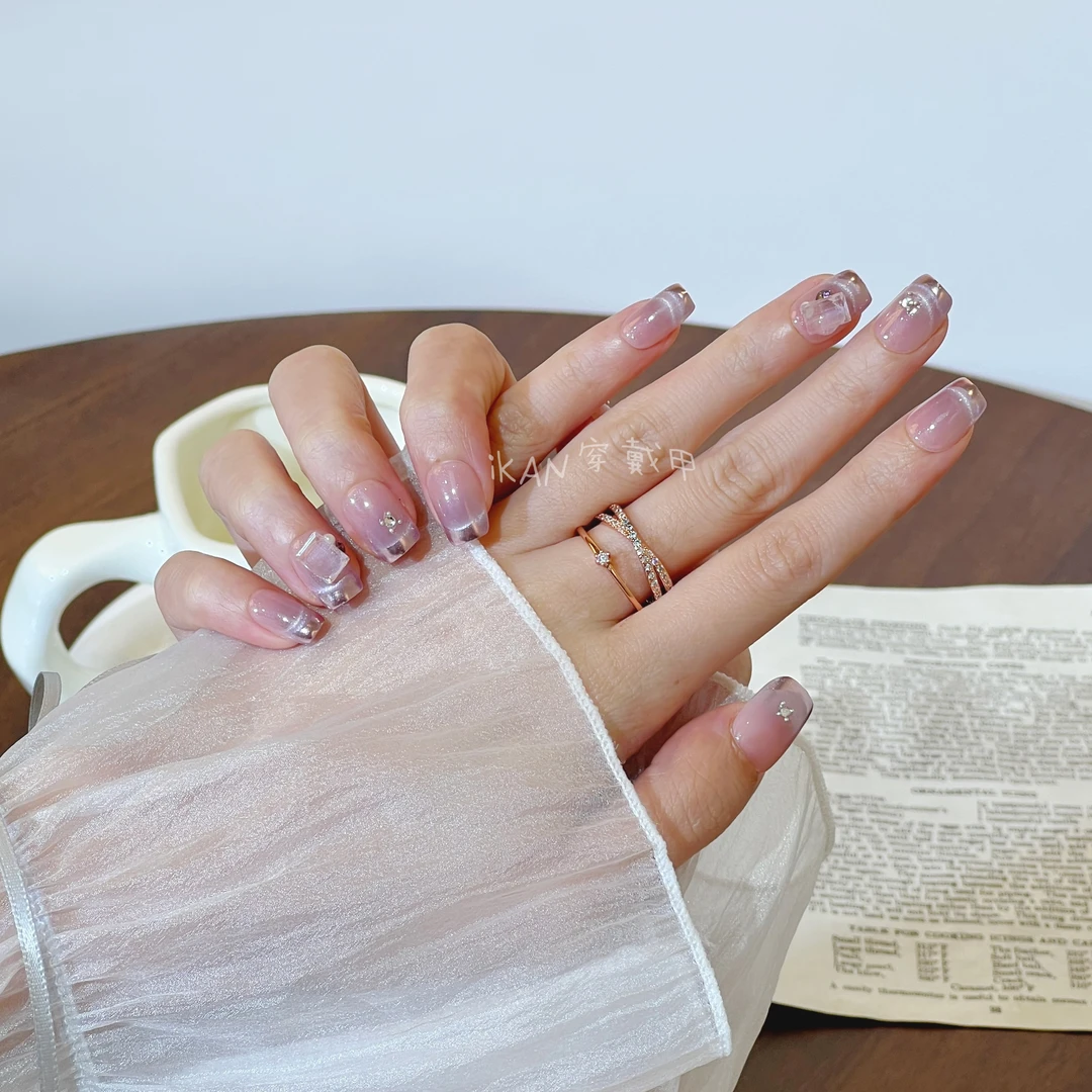 iKAN穿戴甲 方糖点钻香芋紫法式气质温柔风短短T美甲贴95
