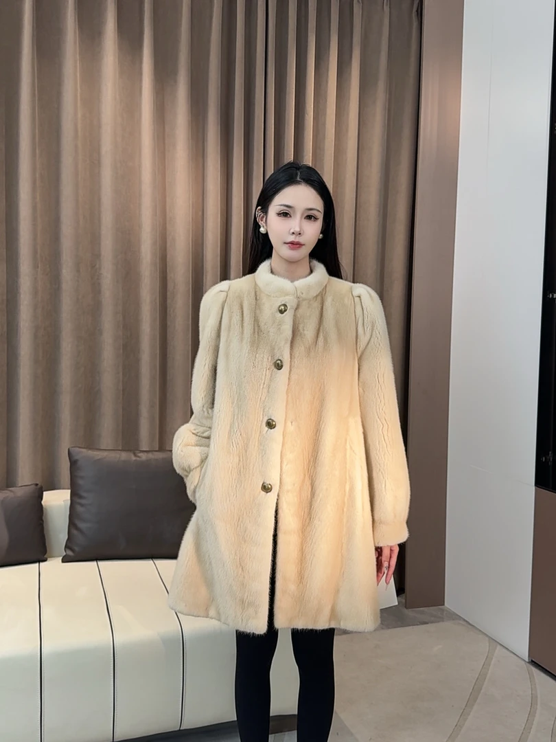 【叁晚晚】2025新款水貂鹅绒级外套整貂秋冬气质大衣女