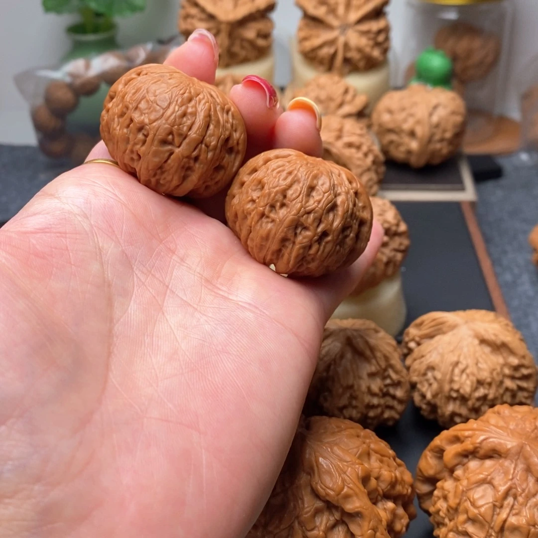 文玩核桃吊坠37铁锤妹妹