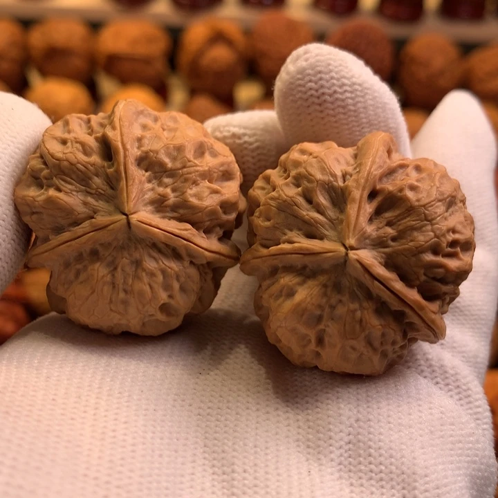 文玩核桃吊坠36哦哦哦哦