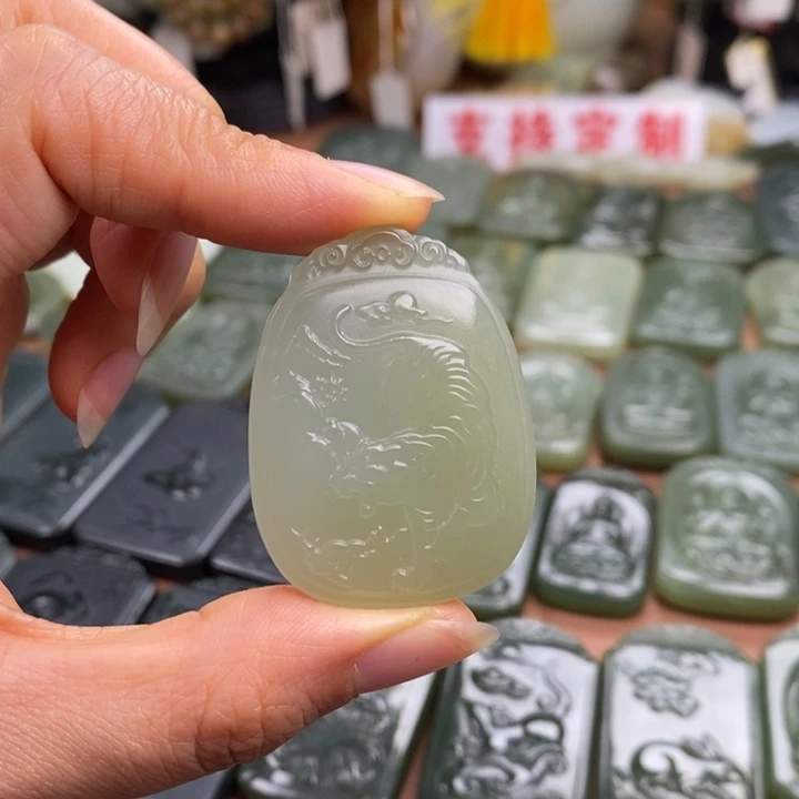 和田玉未镶嵌颈饰