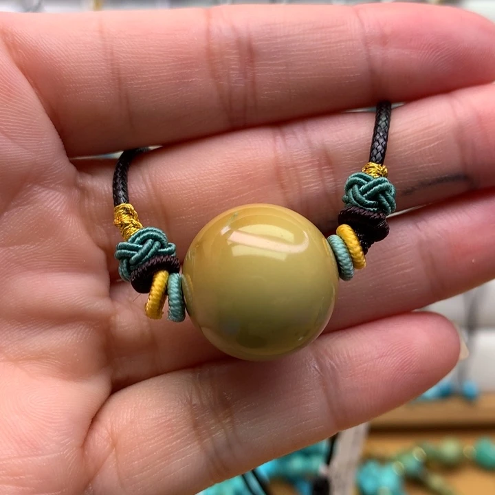 未镶嵌绿松石原矿