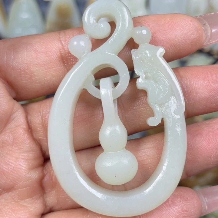 和田玉未镶嵌挂件