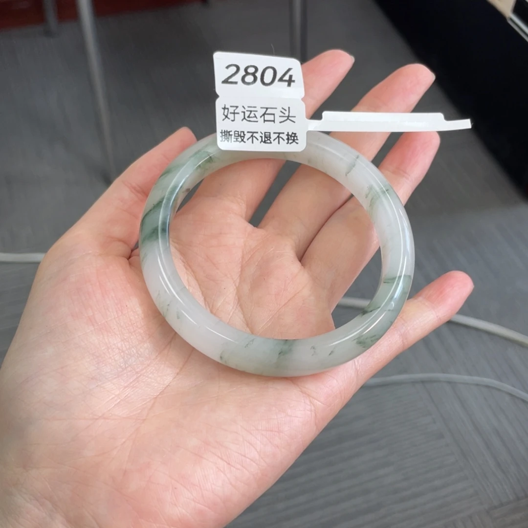 未镶嵌手镯石英质玉