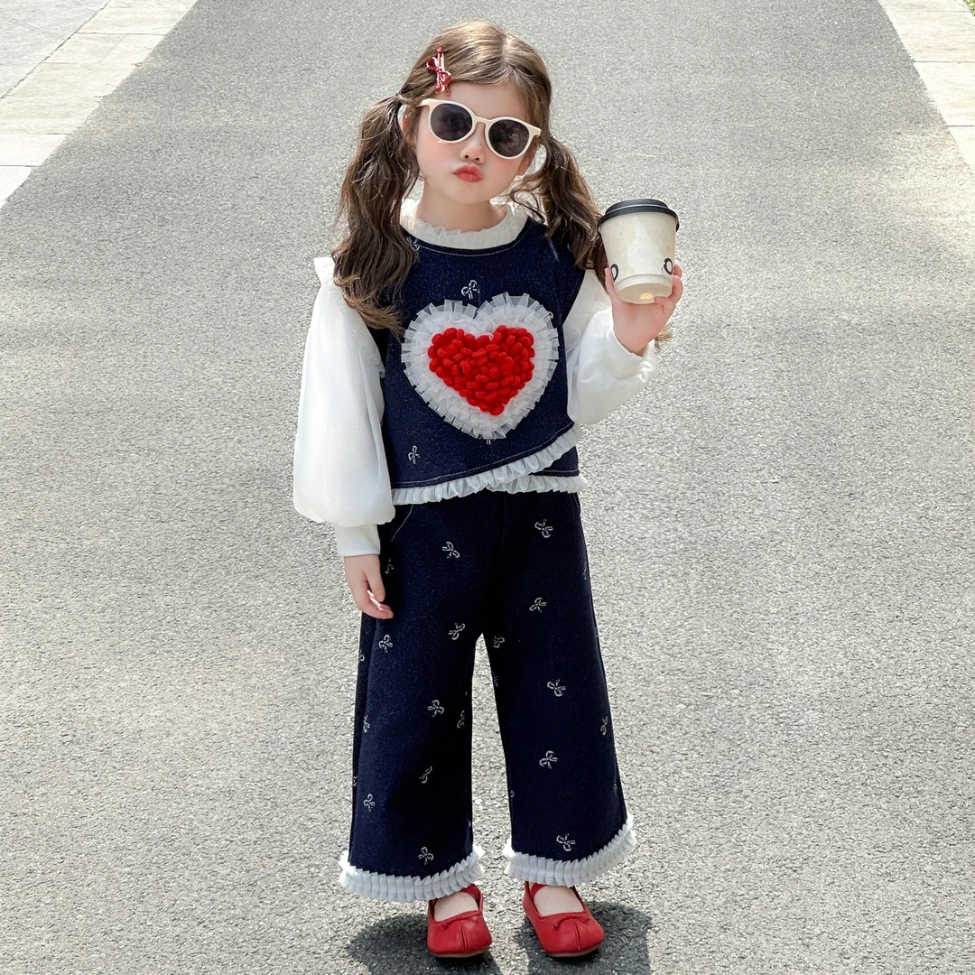 女童甜美蝴蝶结爱心牛仔三件套春秋新款洋气时尚女宝宝甜美三件套