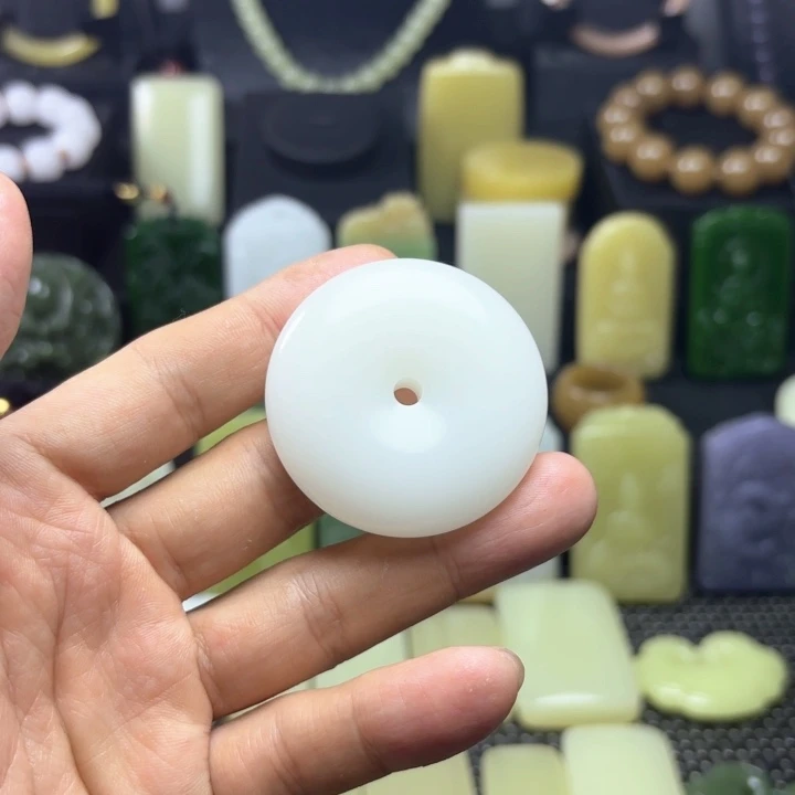 【闪购商品】和田玉未镶嵌颈饰