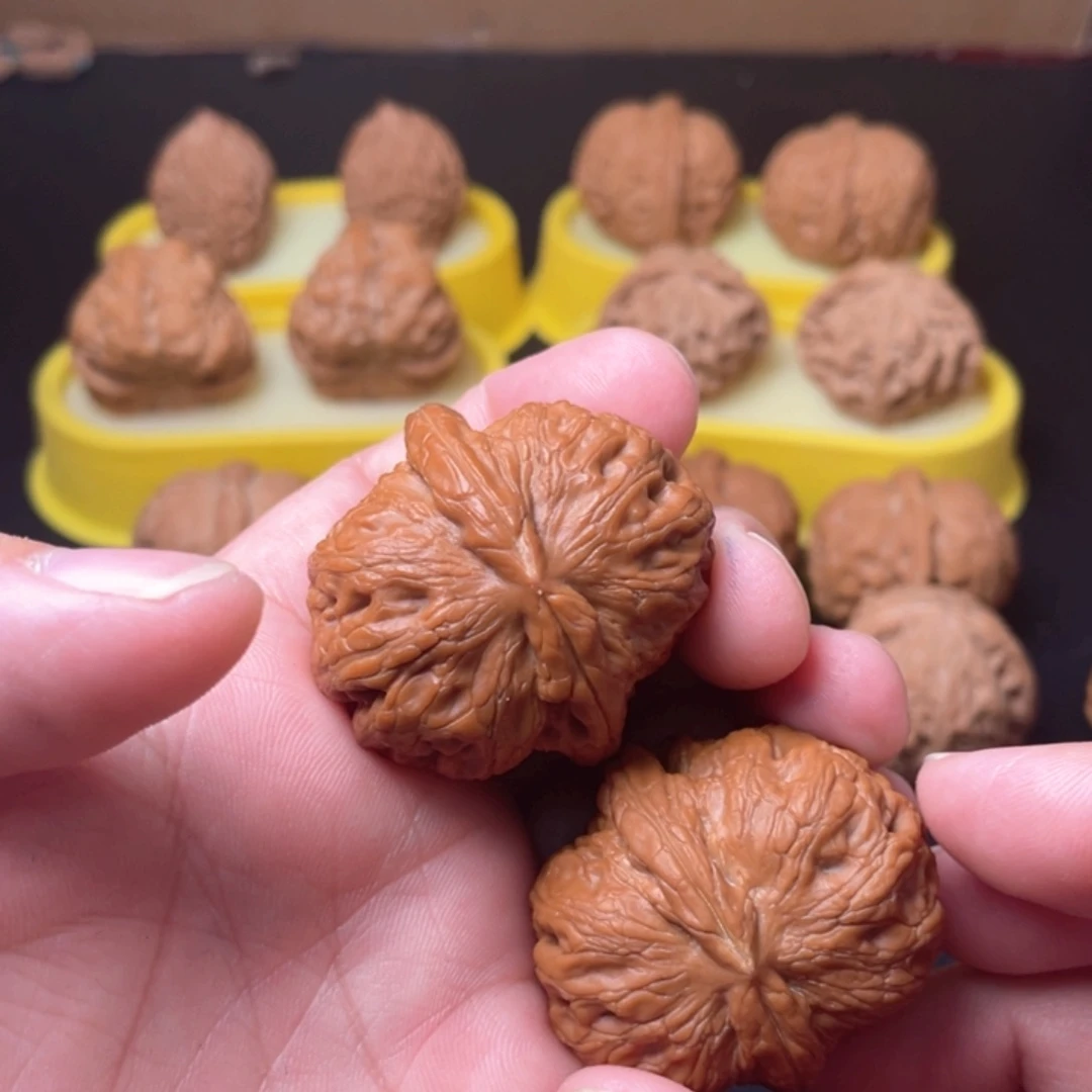 奔****?很农文玩核桃元宝虫眼