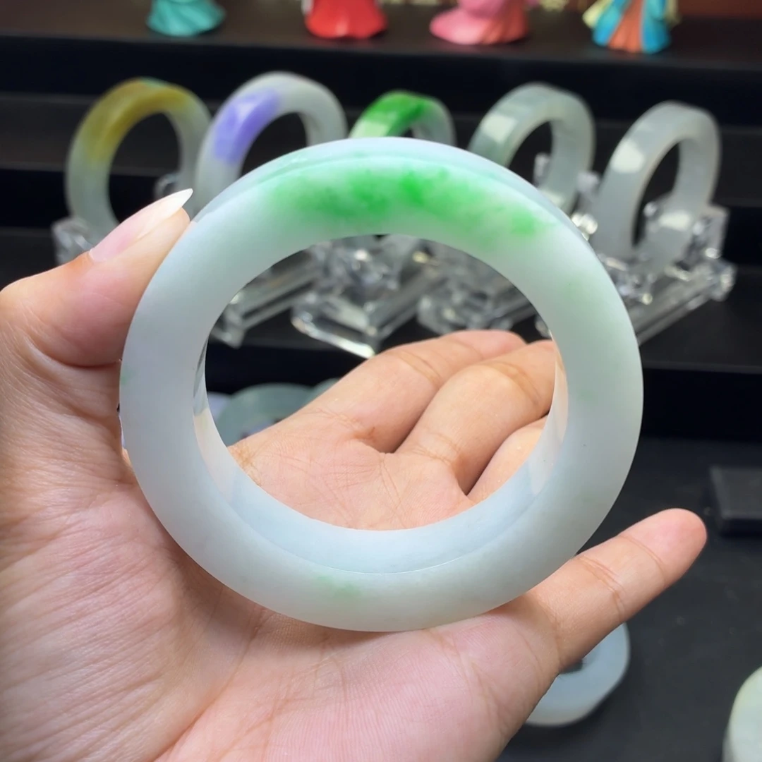 洪****定制翡翠翡翠未镶嵌