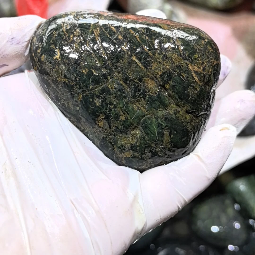 紫***茶藏玉药王石原石一个摆件