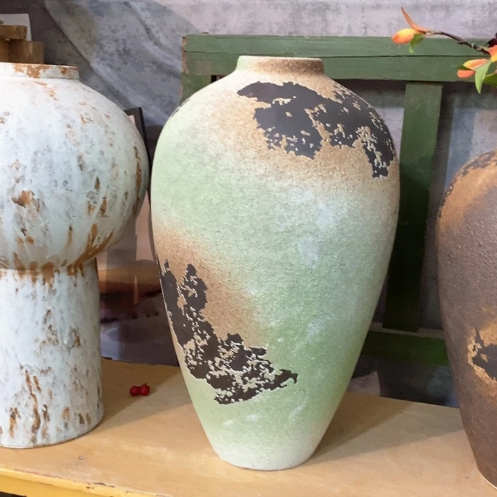 瓶高42。 7。景德镇陶瓷