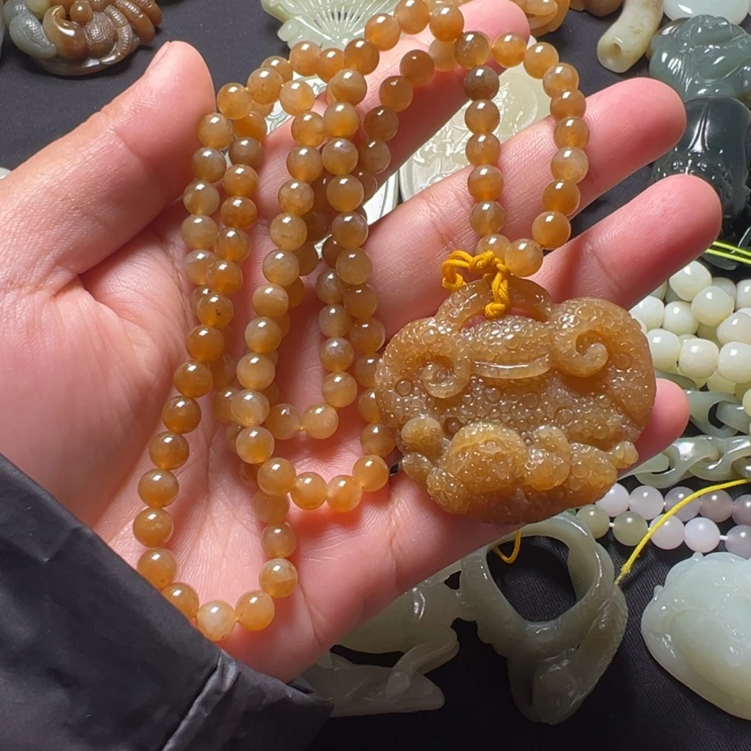 湿***婆和田玉未镶嵌颈饰