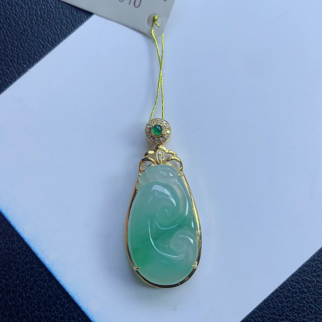 颈饰未镶嵌翡翠如意