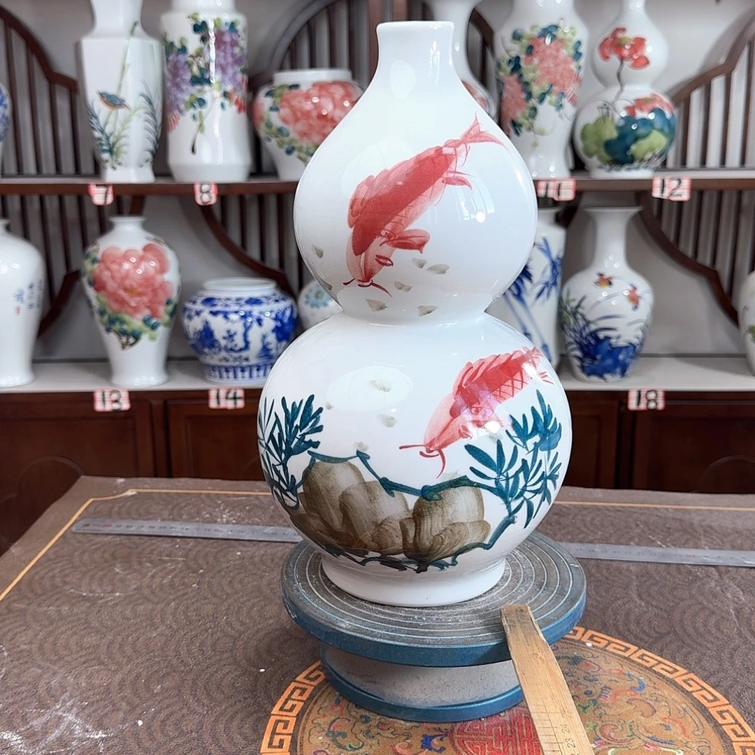 摆件景德镇陶瓷葫红鱼