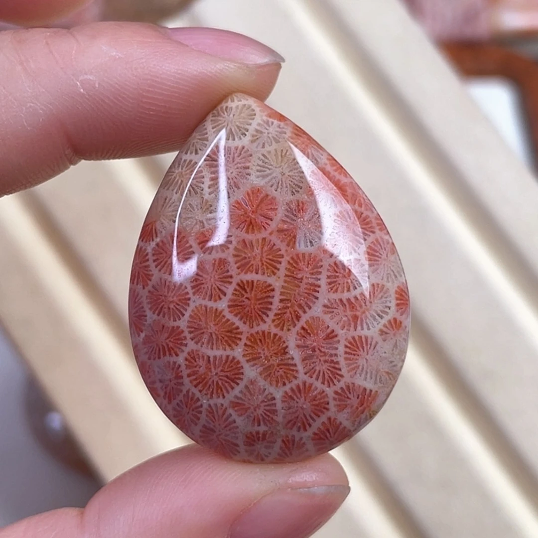 【闪购商品】硅化玉吊坠(赠链)未镶嵌