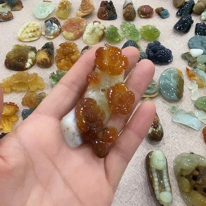 蛇纹石玉合金颈饰