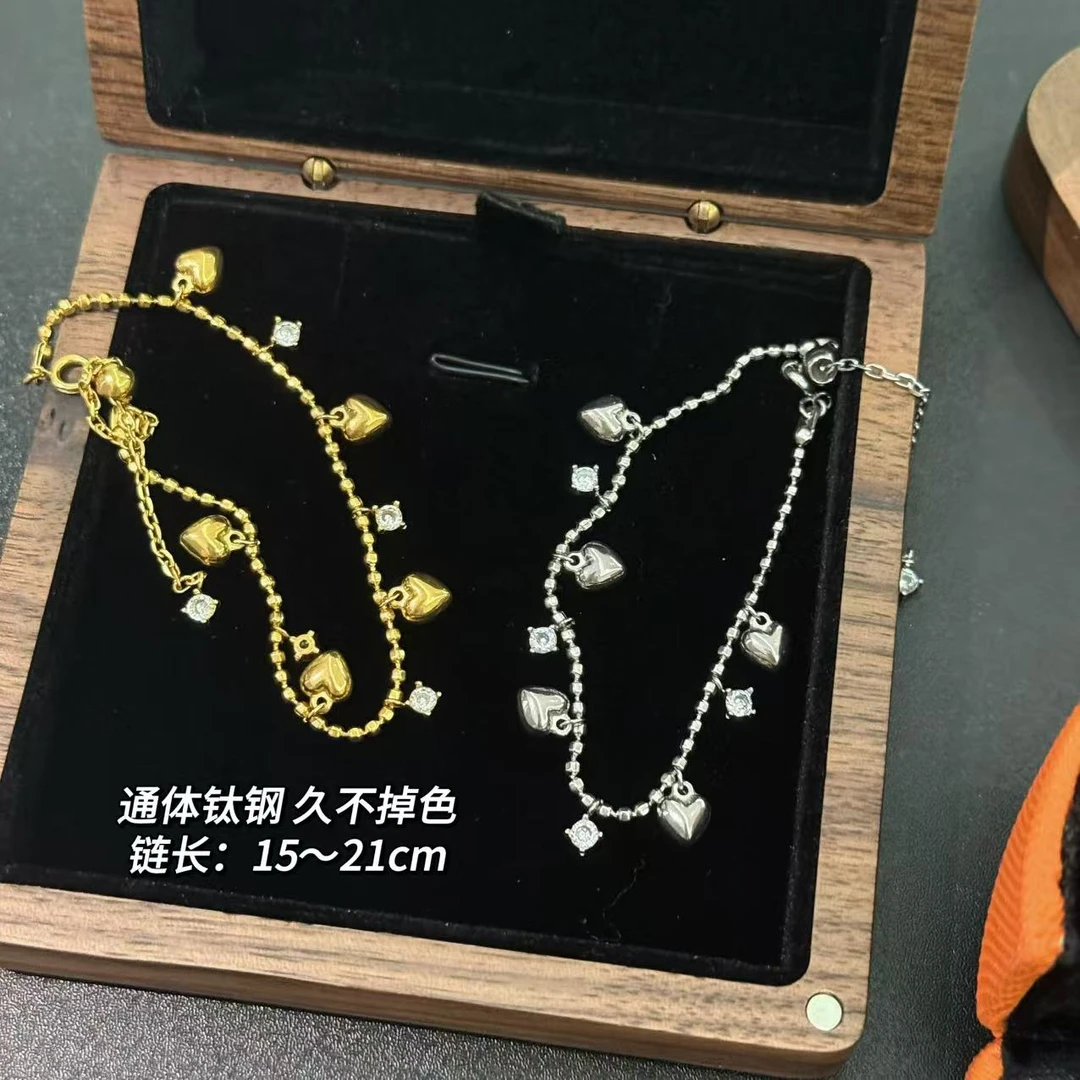 钛钢锆石手链 BIBI【摇铃爱心】手链