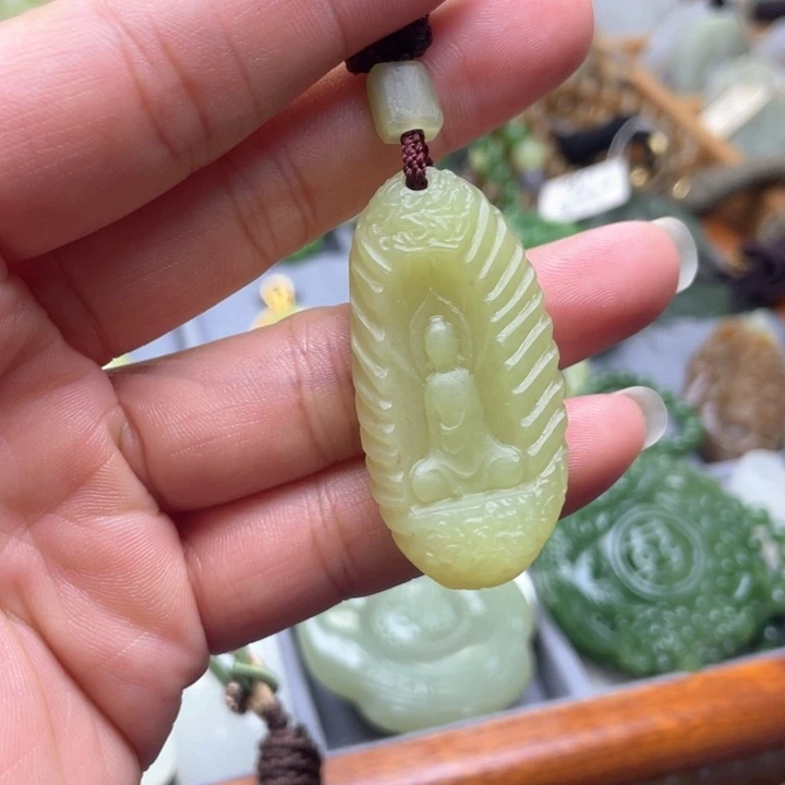 颈饰未镶嵌和田玉