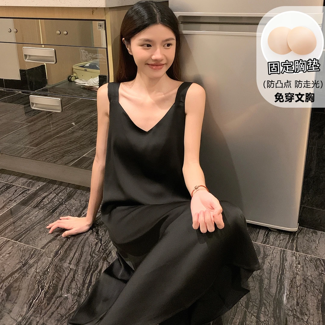 2025新款夏季冰丝凉感带胸垫女睡裙背心吊带小性感高级感黑色睡衣