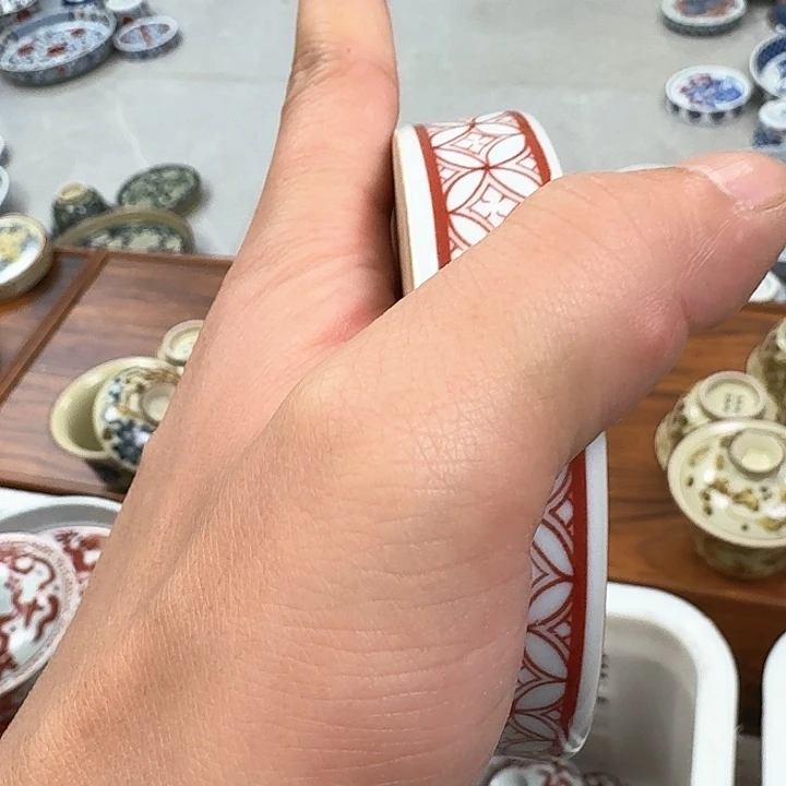 瓷片釉里红狮子盖置景德镇