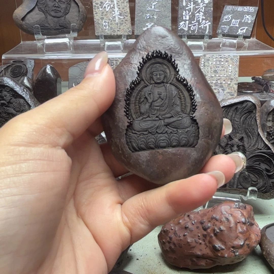 勇***啊小石头哈哈哈哈哈哈哈