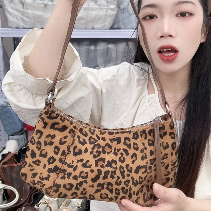 小牛皮（革）牛剖层皮革牛皮（革）