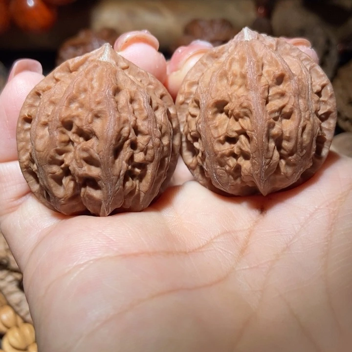 把件文玩核桃东北楸子小雪51