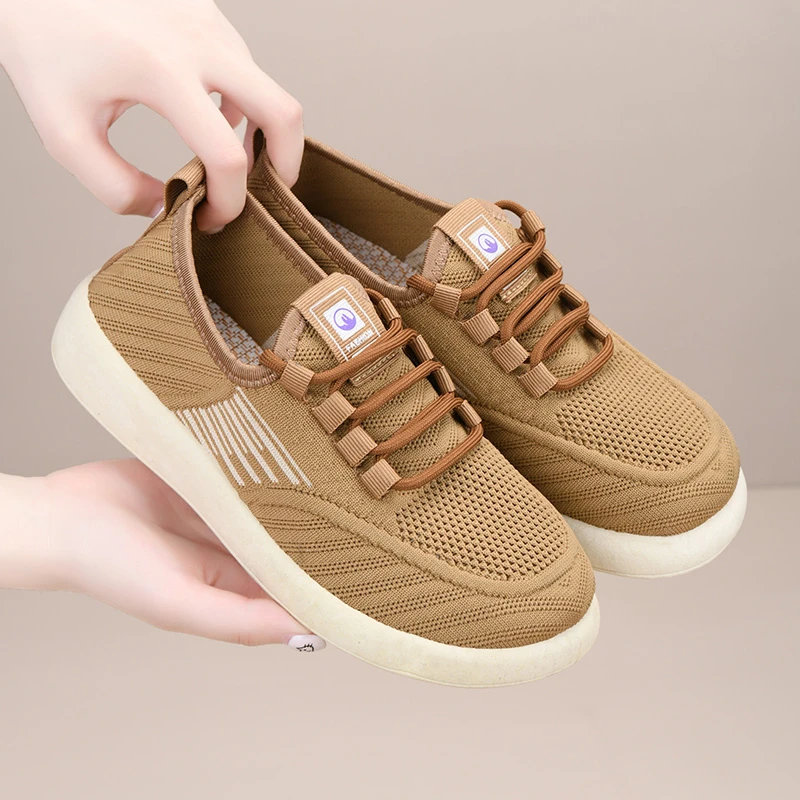 2025春季新款老北京布鞋女透气飞织休闲轻便单鞋软底防滑鞋子