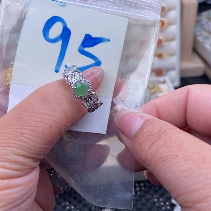 未镶嵌戒指翡翠缅甸