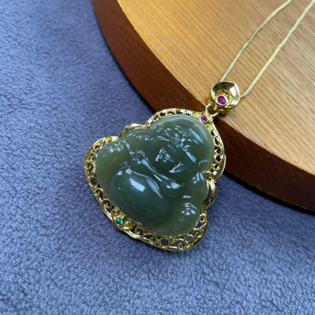 和田玉湖水绿佛公吊坠多样性发货送链子