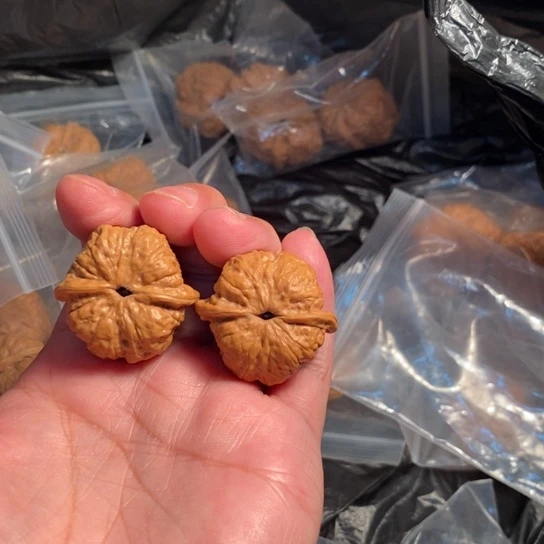 郭***琦文玩核桃把件哈哈哈
