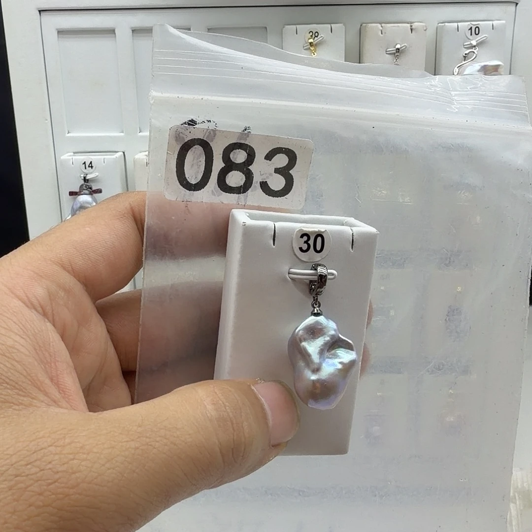 淡水珍珠颈饰合金