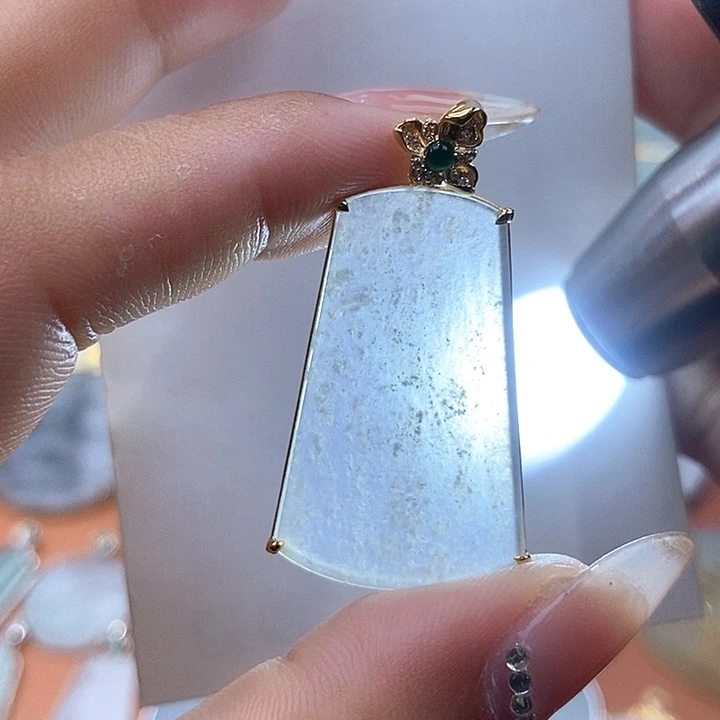 翡翠18K金镶嵌吊坠(不含链)
