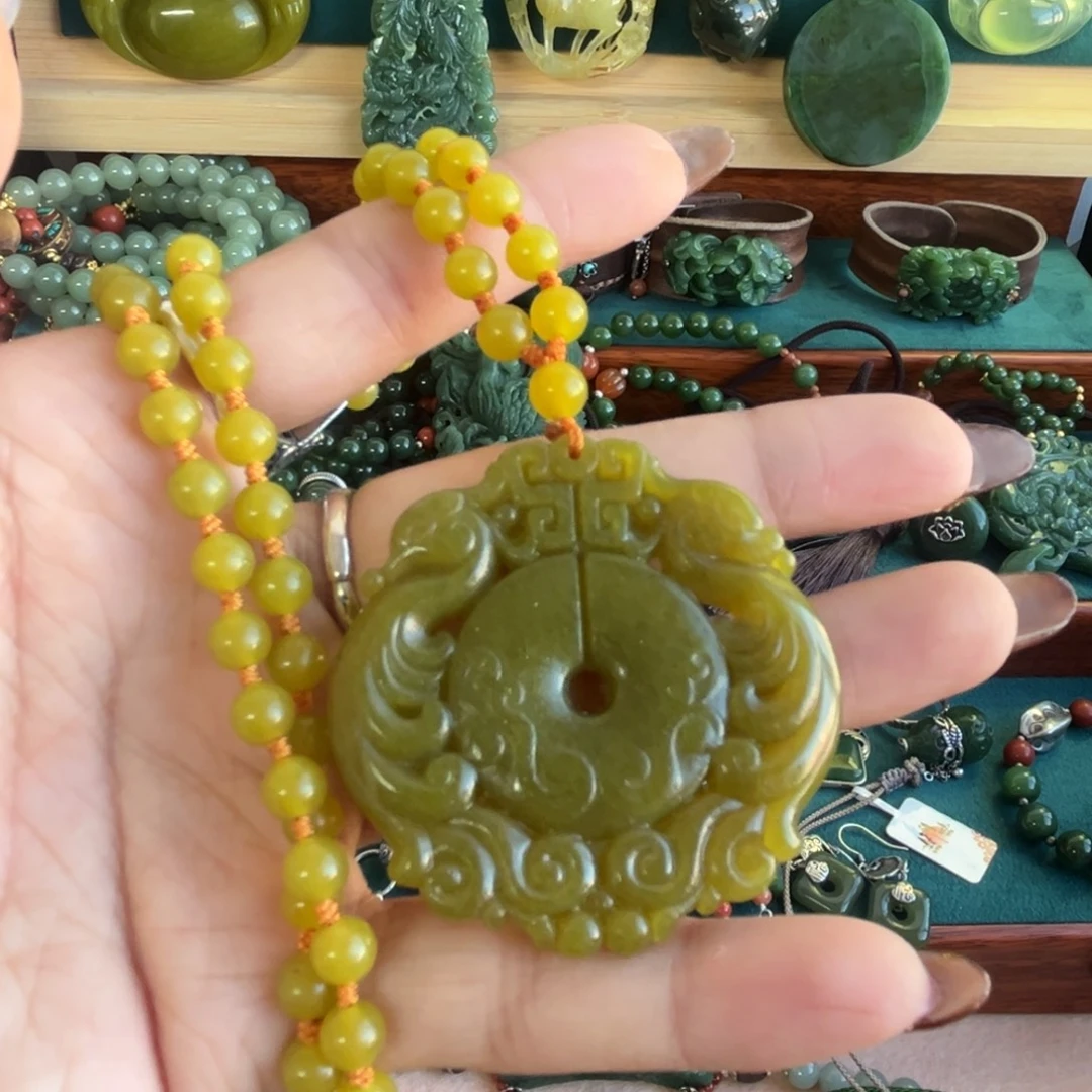 和田玉未镶嵌颈饰