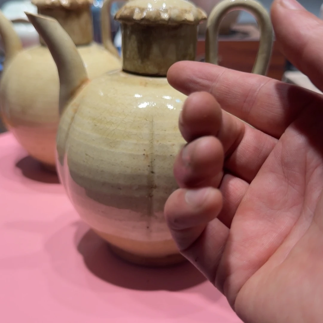 其他漂亮的小瓷瓶子