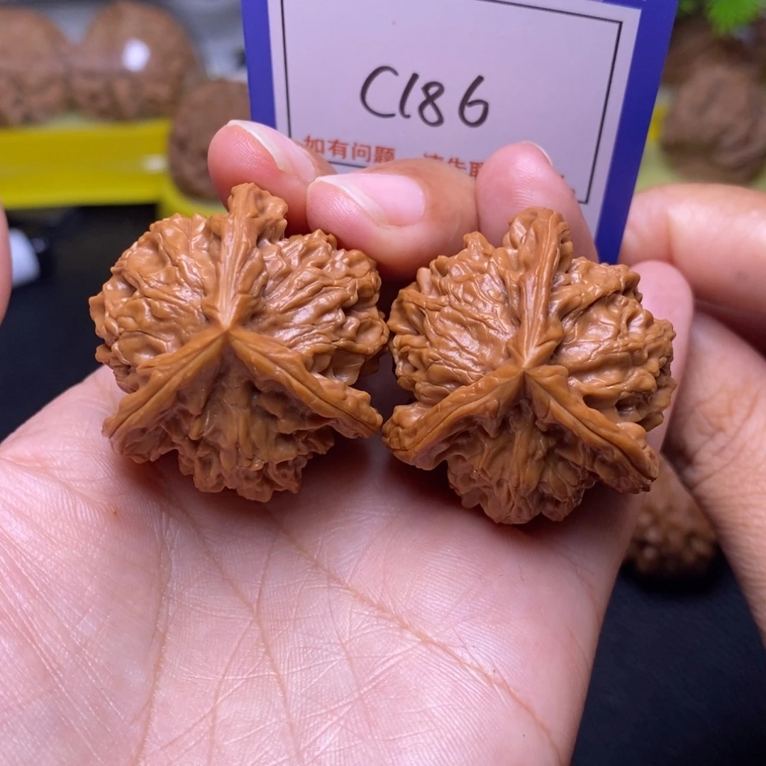 一***光把件桃核37盘山三棱c186