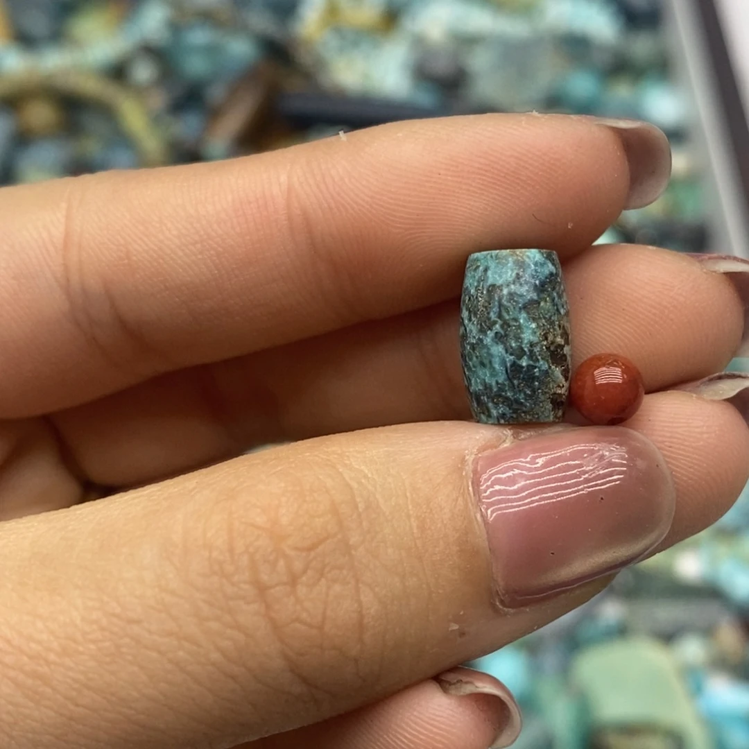 南红玛瑙未镶嵌珠宝奇石