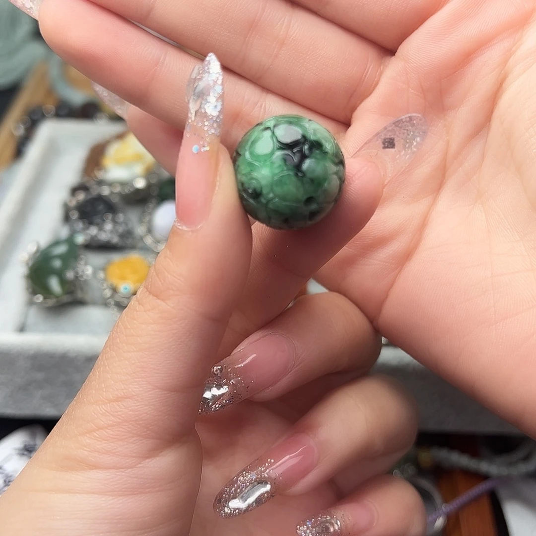 翡翠吊坠(赠链)未镶嵌@****儿吊坠