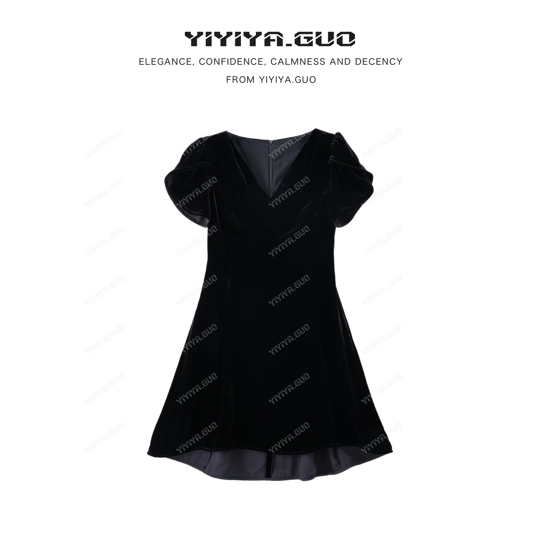 yiyiya.Guo艺艺吖【南法假日】夏季法式丝绒透气修身连衣裙2263SS52