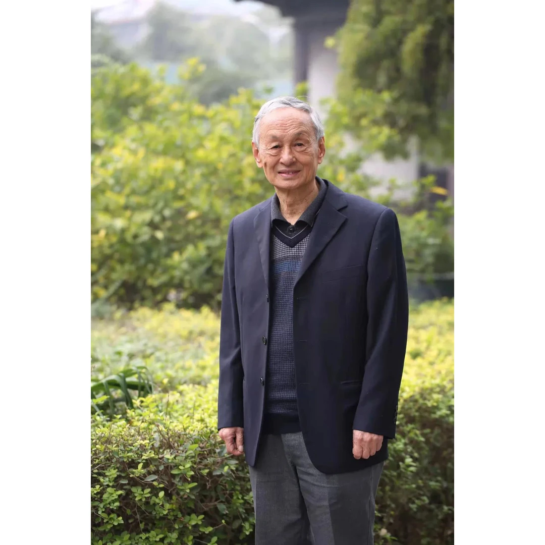 37号[葛岳纯专场]宜兴黄龙山原矿手工紫砂壶