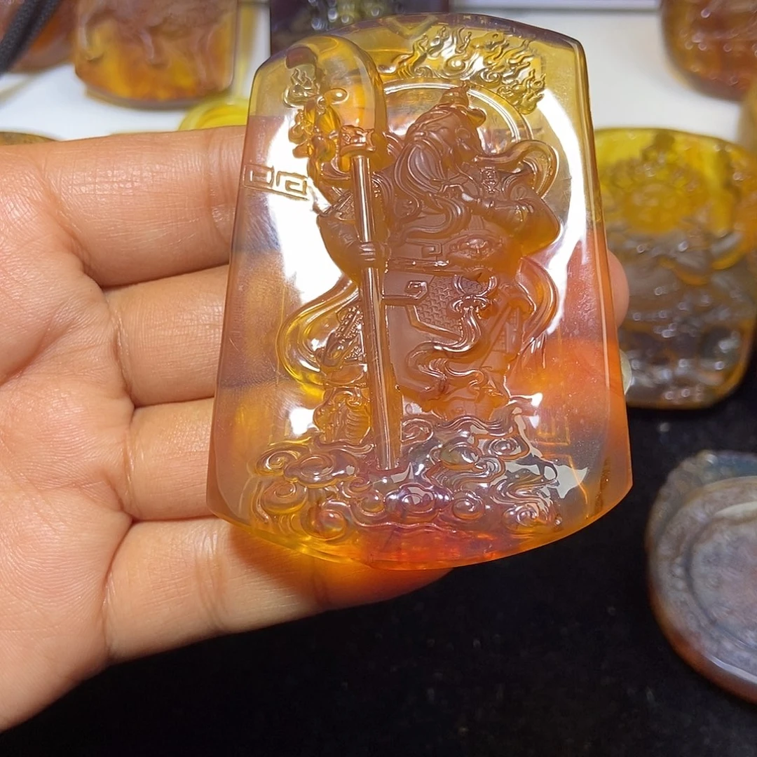 琥珀未镶嵌颈饰缅甸天然琥珀吊坠