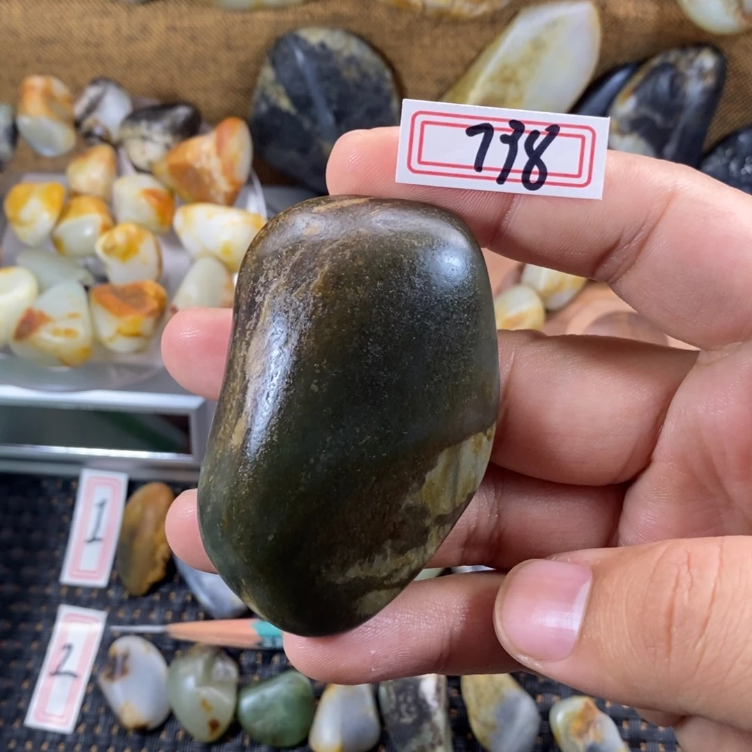 和田玉（糖玉）未镶嵌挂件