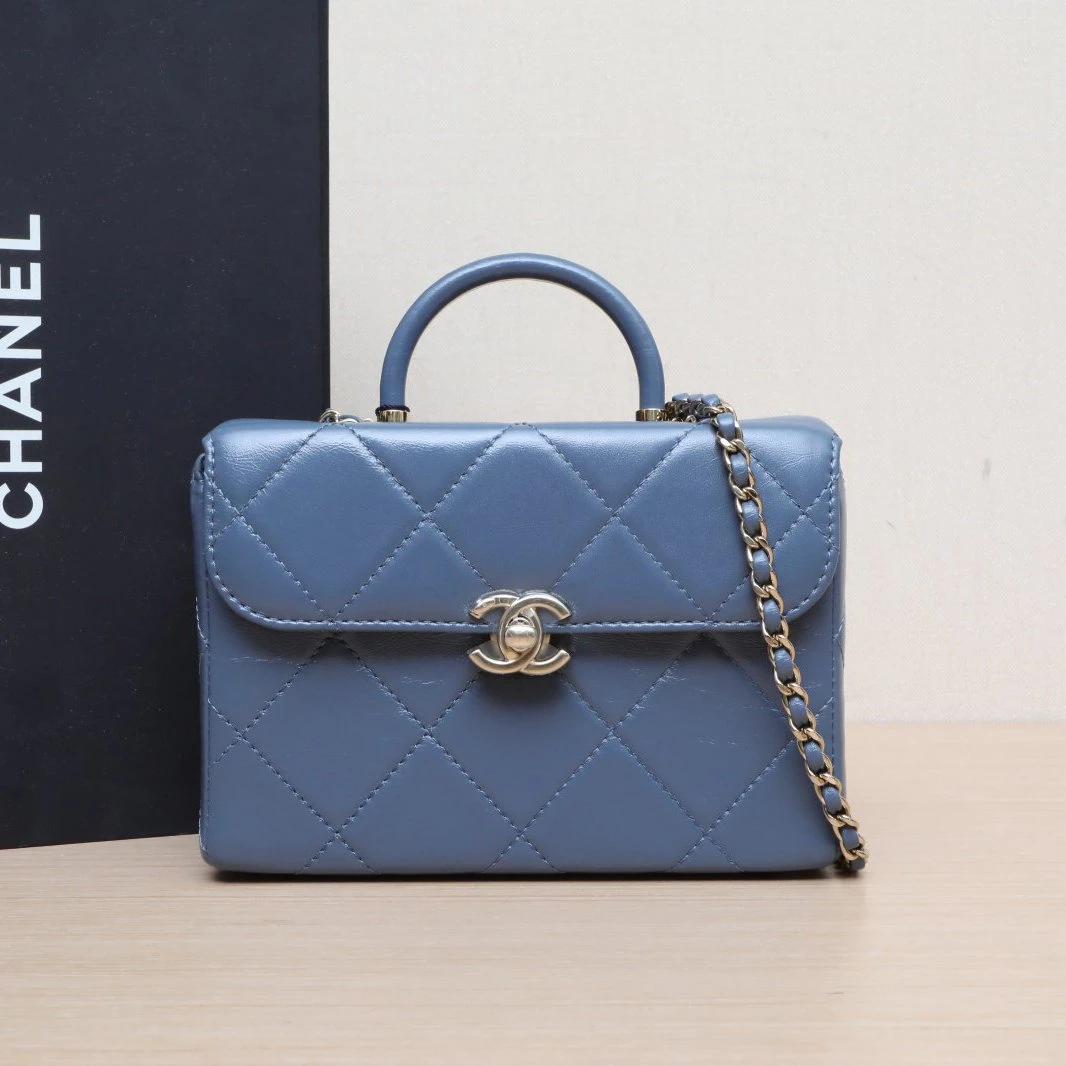 99新 Chanel/香奈儿 【66活动】23K 手柄盒子包 带镜子 芯片开