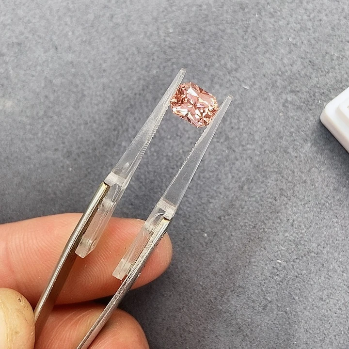 碧玺裸石未镶嵌2.1克拉