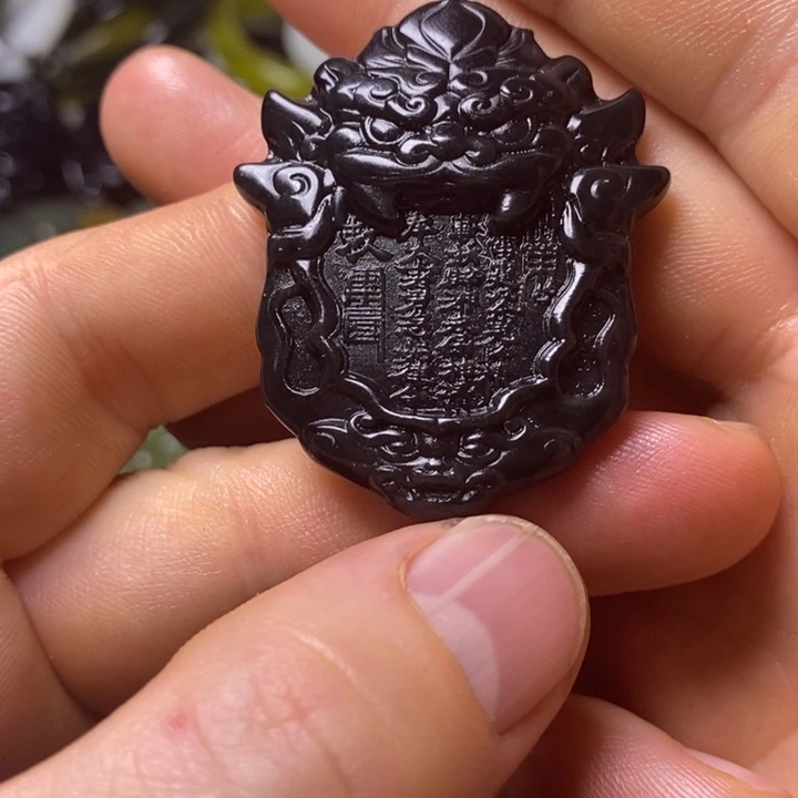 岫玉岫玉颈饰未镶嵌