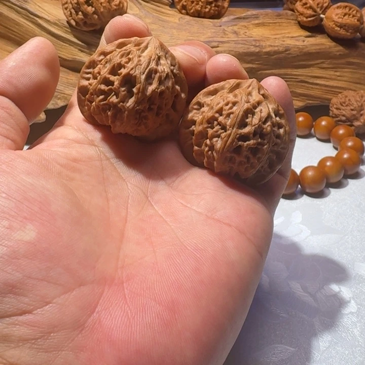 文玩核桃吊坠宫灯