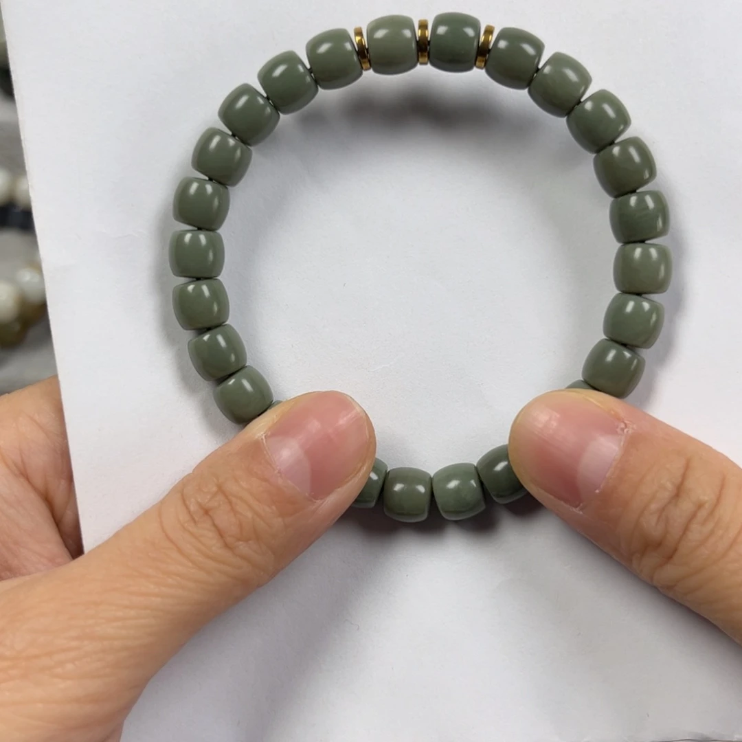 和田玉手链未镶嵌卡8直切