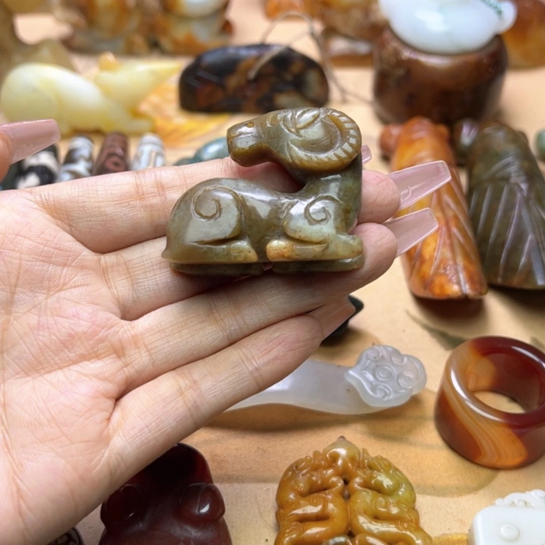 【闪购商品】蛇纹石玉颈饰未镶嵌