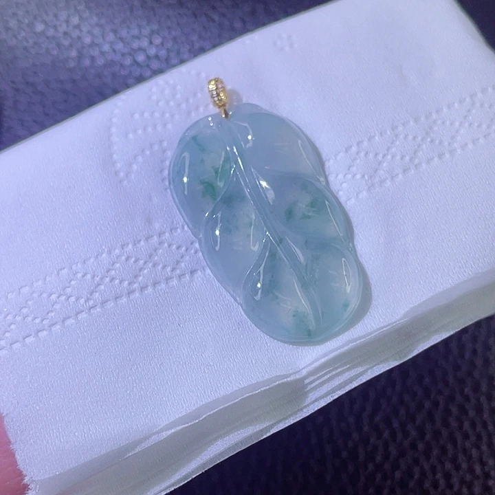 翡翠颈饰18K金镶嵌翡翠